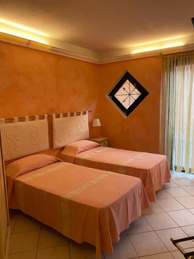 B&B Le Farfalle Palau Exterior photo