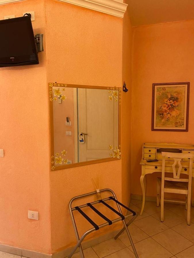 B&B Le Farfalle Palau Exterior photo