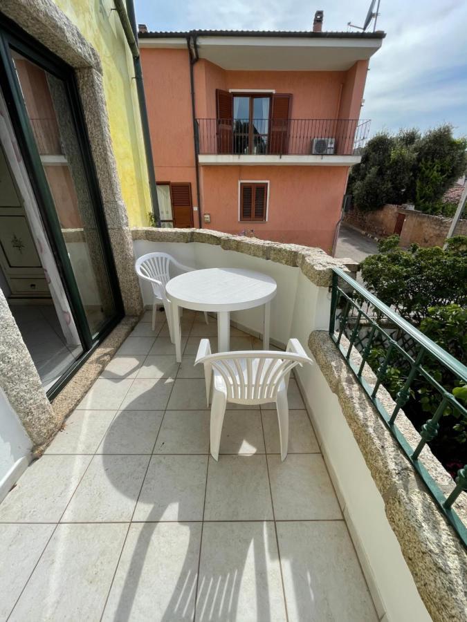 B&B Le Farfalle Palau Exterior photo