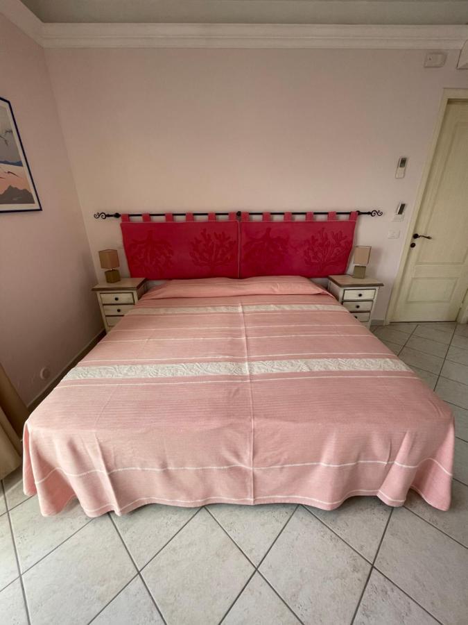 B&B Le Farfalle Palau Exterior photo
