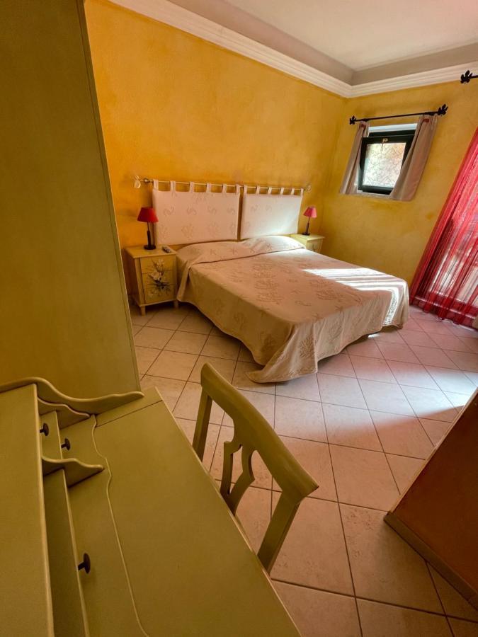 B&B Le Farfalle Palau Exterior photo