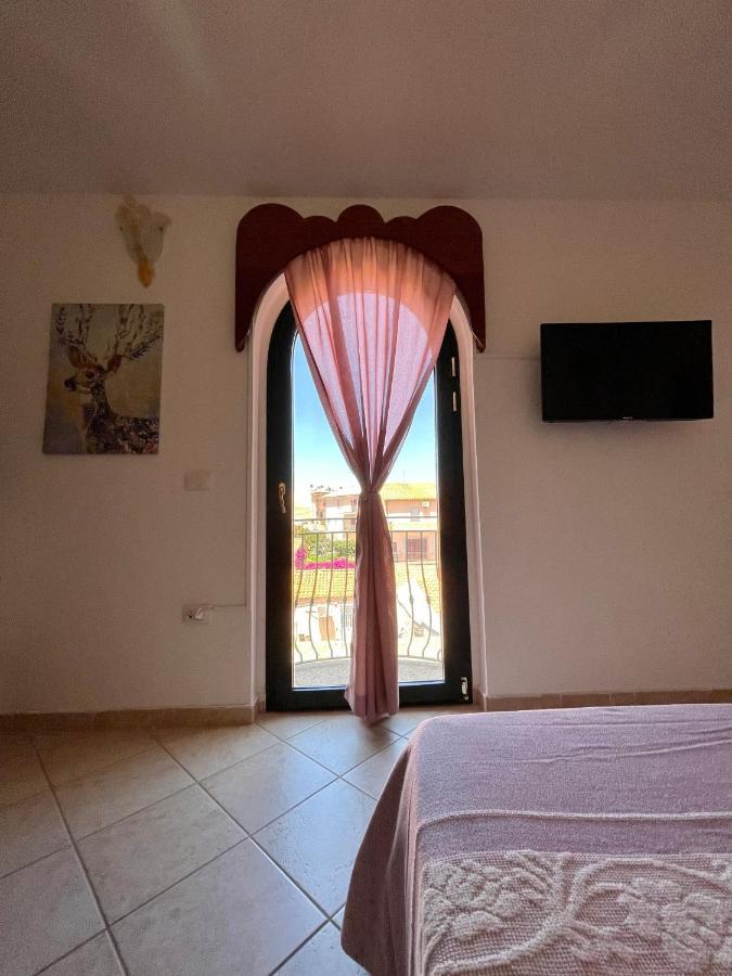 B&B Le Farfalle Palau Exterior photo